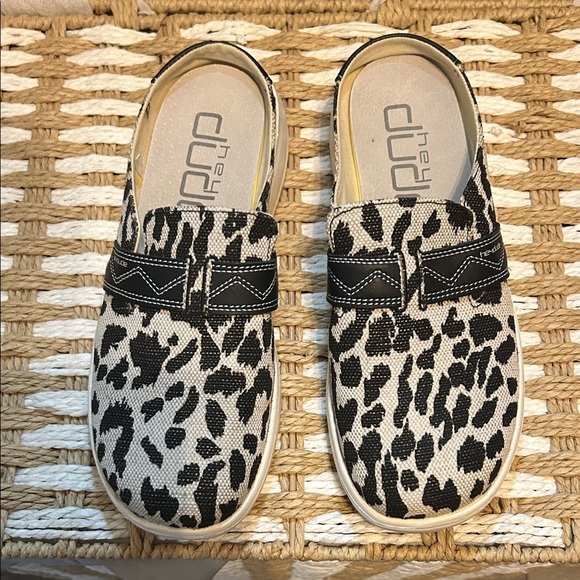 Hey Dude Shoes - Hey Dude Women’s Leopard Print Slip-On Slippers